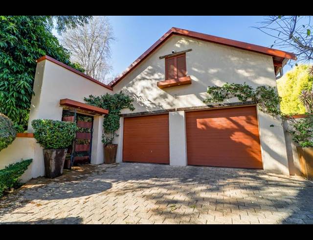 7 BEDROOM HOUSE FOR SALE IN MIDSTREAM ESTATE